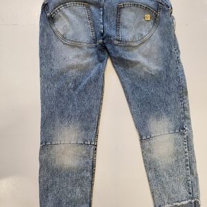 Freddy brand distressed cropped jeans legggings